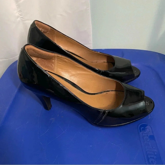 Clarks Collection Patent Leather Peep Toe Pumps Size 9 - Picture 2 of 8